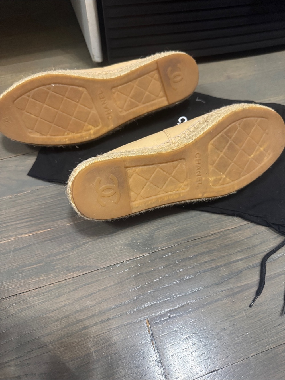CHANEL Beige Leather Espadrille Flats with Black Cap Toe - Picture 4 of 8